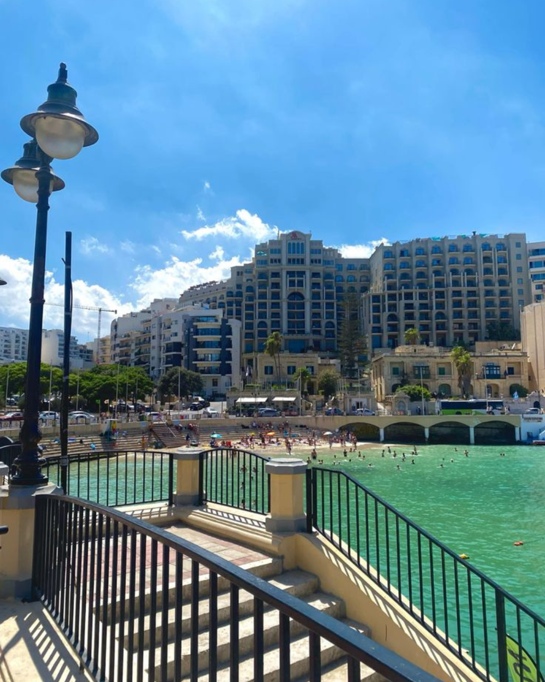 Baystreet & St Julian’s Beach